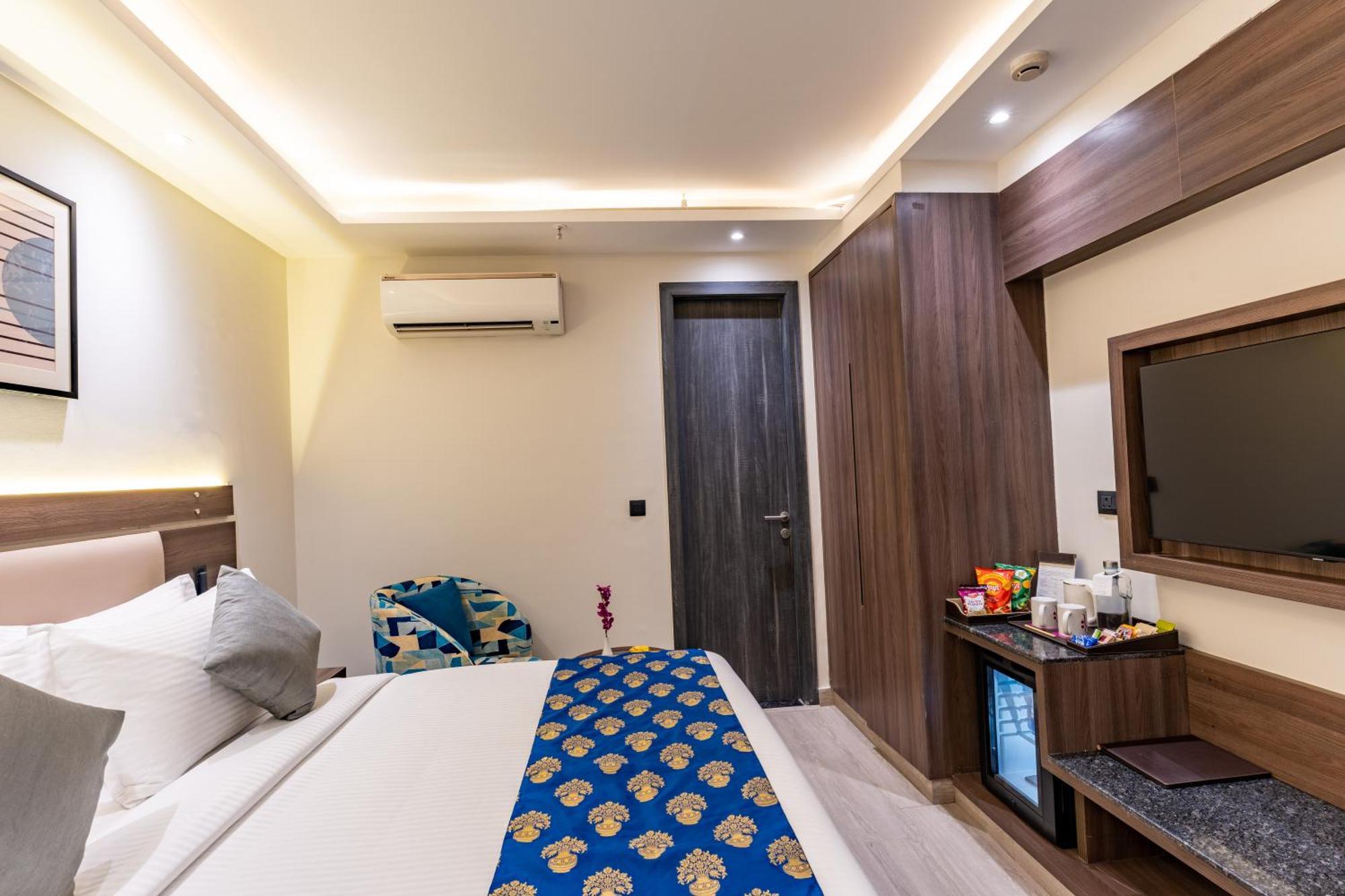 Regenta Inn Gurugram Гургаон Екстериор снимка