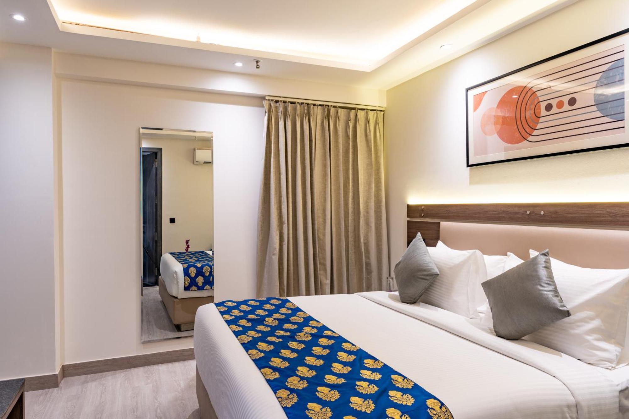 Regenta Inn Gurugram Гургаон Екстериор снимка